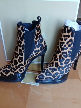 Michael Kors Leopard Print High-Heel Chelsea Ankle Boots in Brown and Black